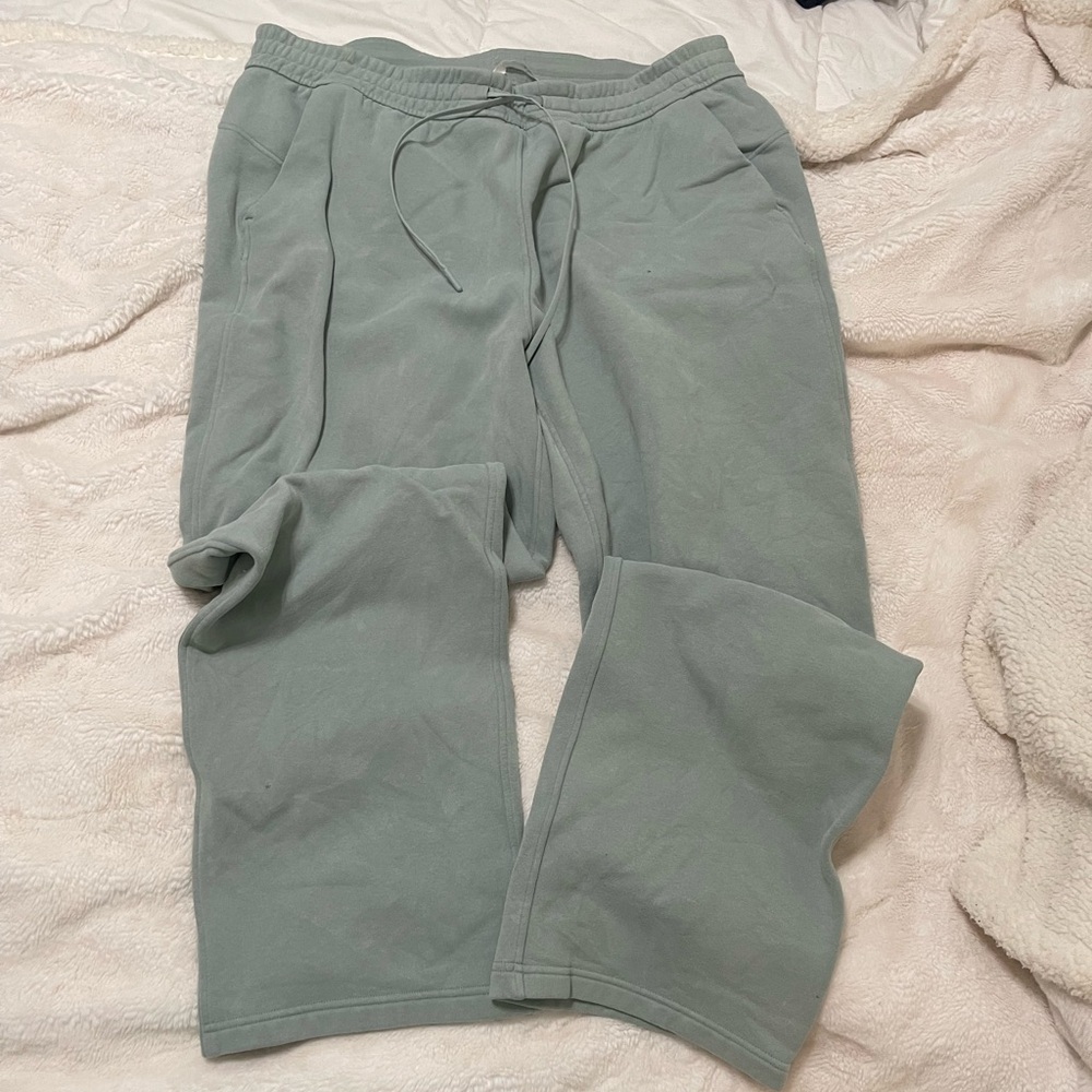 Lululemon sweatpants